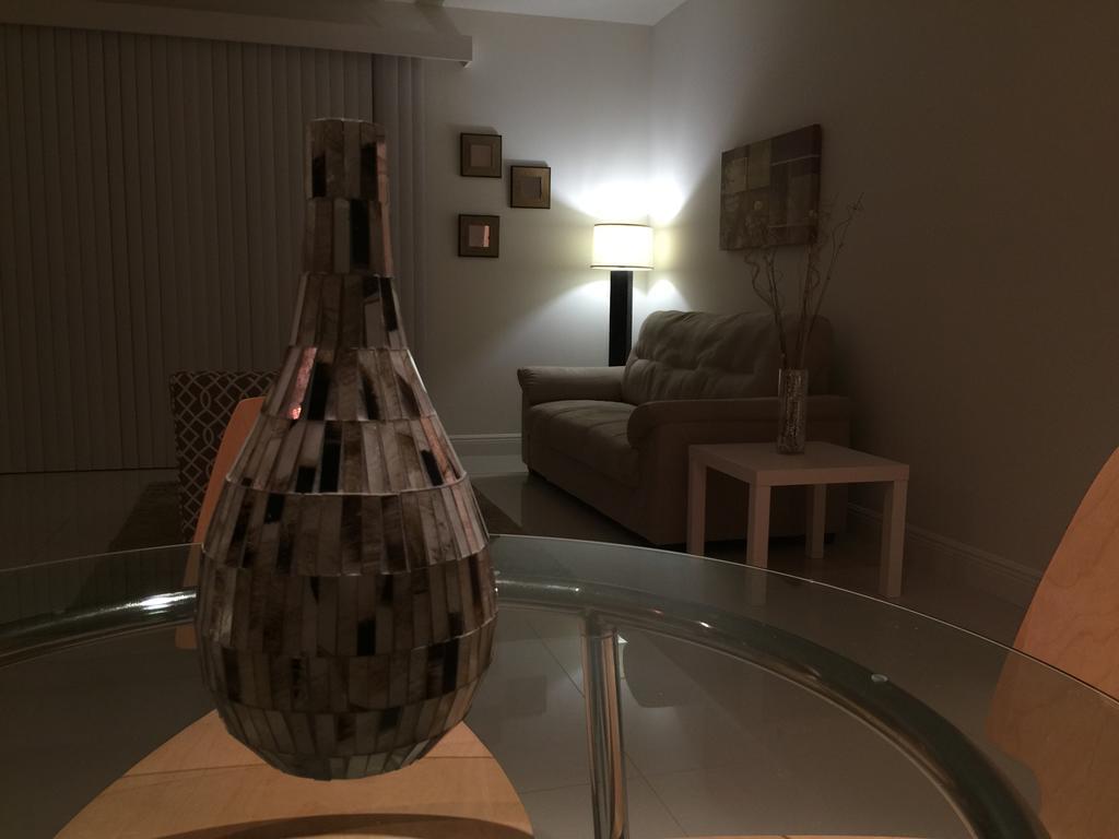 Lyx Suites At Merrick Park In Coral Gables Ruang foto