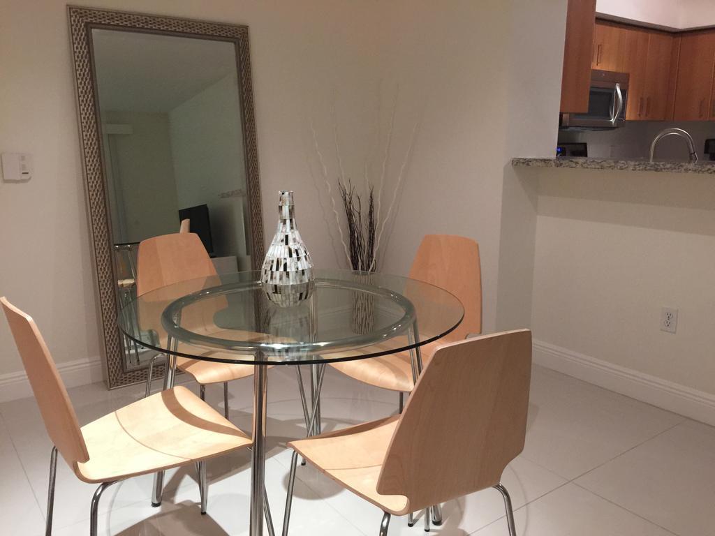 Lyx Suites At Merrick Park In Coral Gables Ruang foto