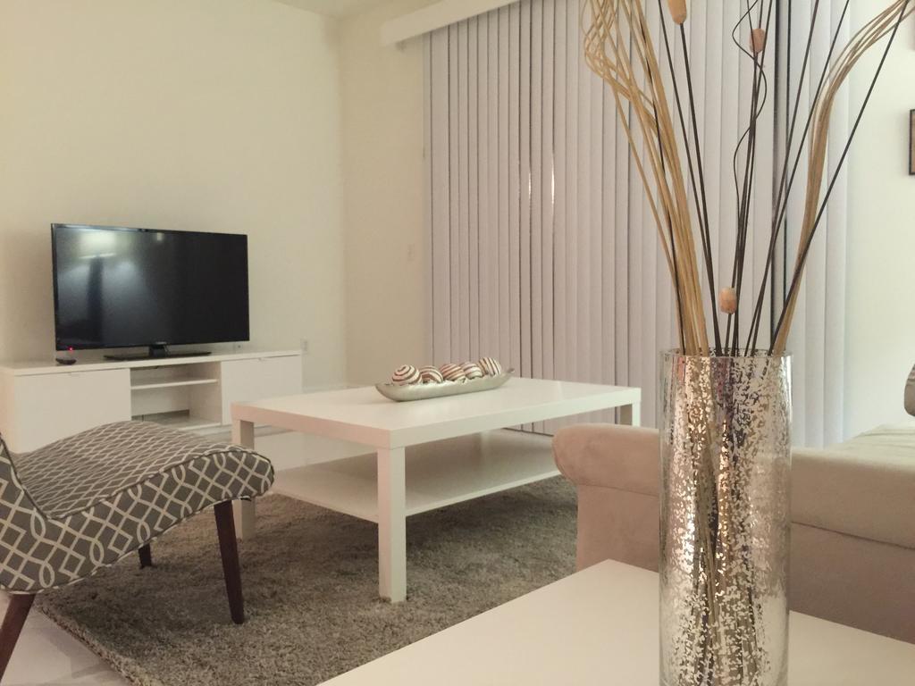 Lyx Suites At Merrick Park In Coral Gables Ruang foto