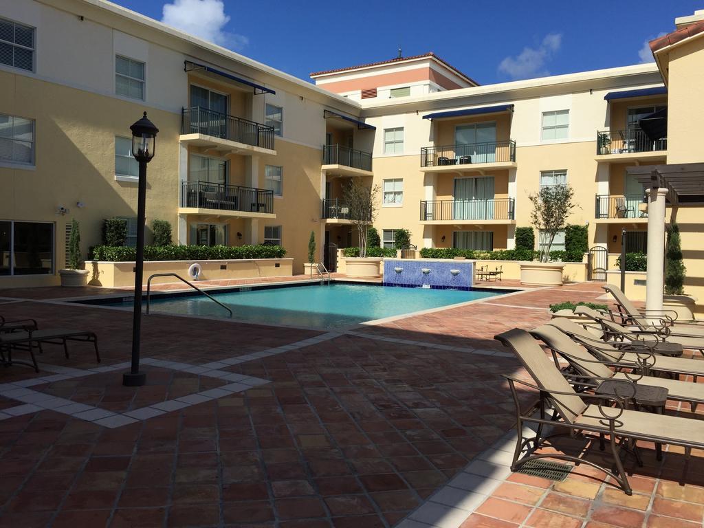 Lyx Suites At Merrick Park In Coral Gables Bagian luar foto