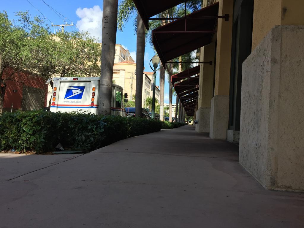Lyx Suites At Merrick Park In Coral Gables Bagian luar foto
