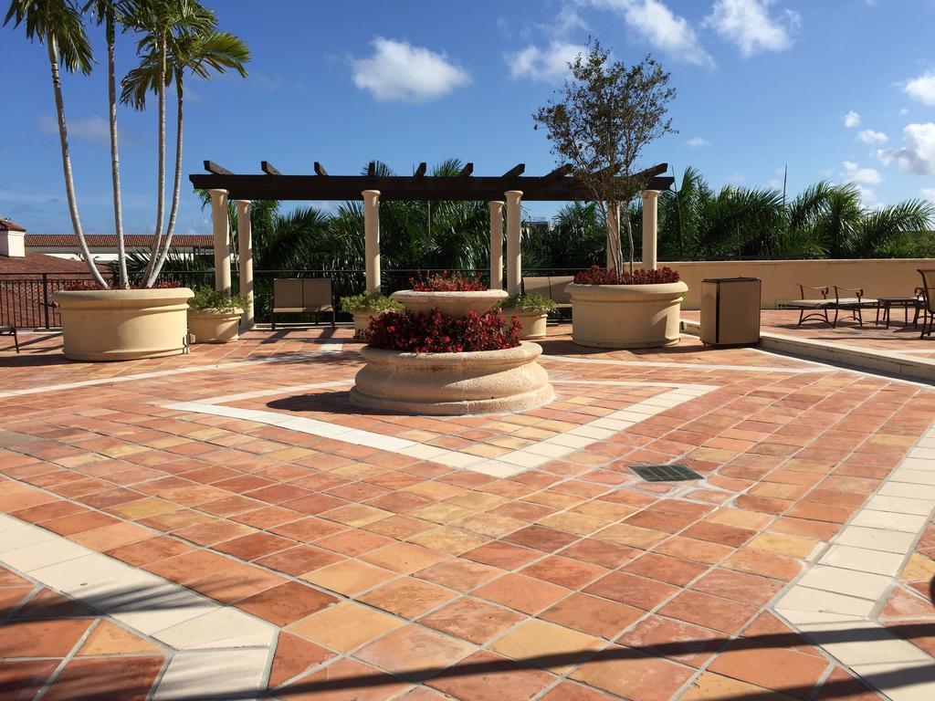 Lyx Suites At Merrick Park In Coral Gables Bagian luar foto