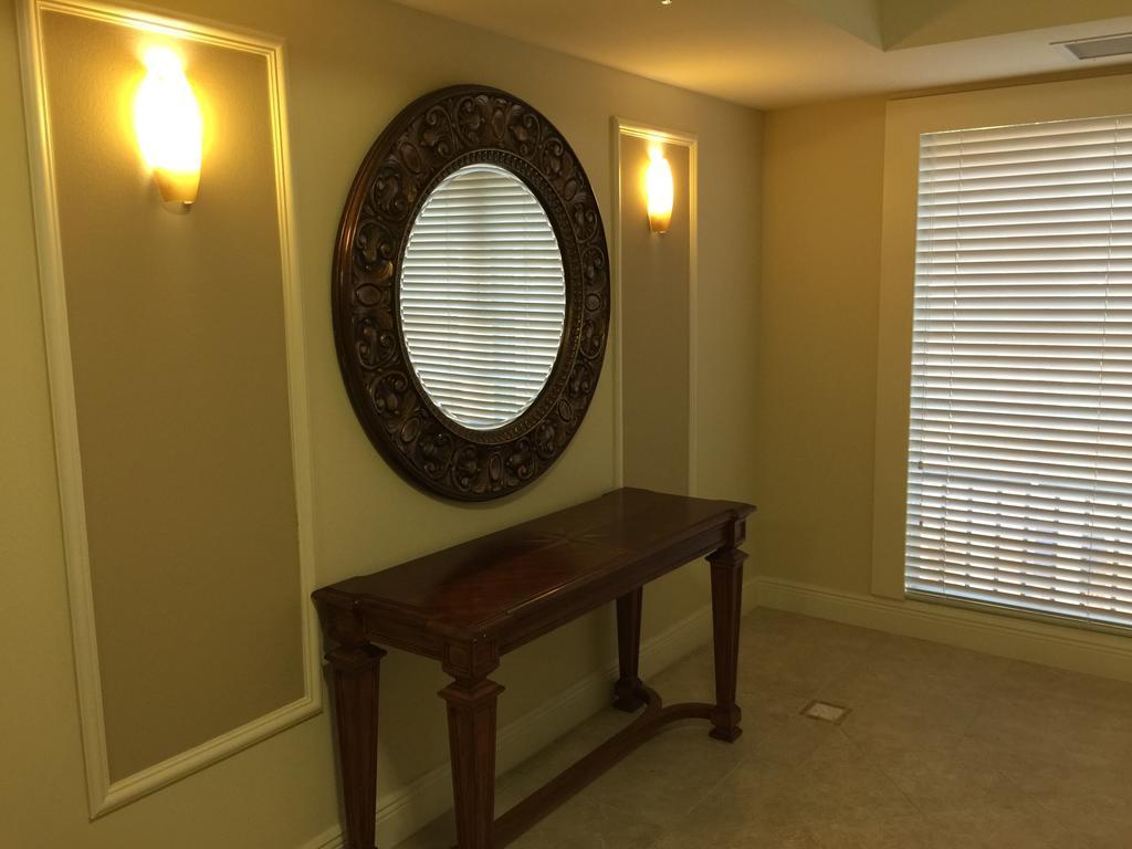 Lyx Suites At Merrick Park In Coral Gables Bagian luar foto
