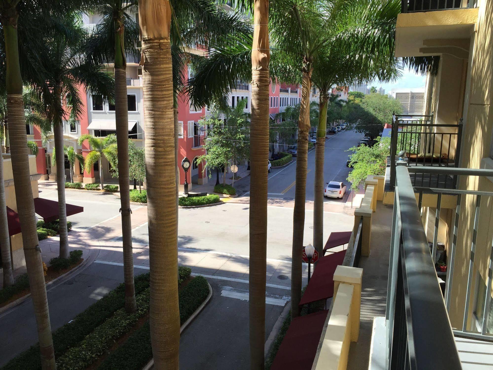 Lyx Suites At Merrick Park In Coral Gables Bagian luar foto