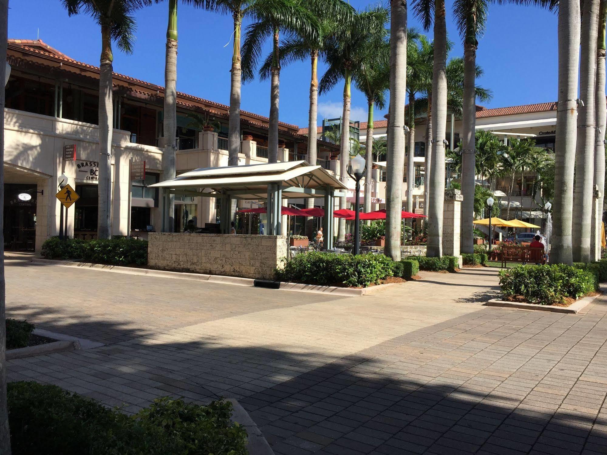 Lyx Suites At Merrick Park In Coral Gables Bagian luar foto