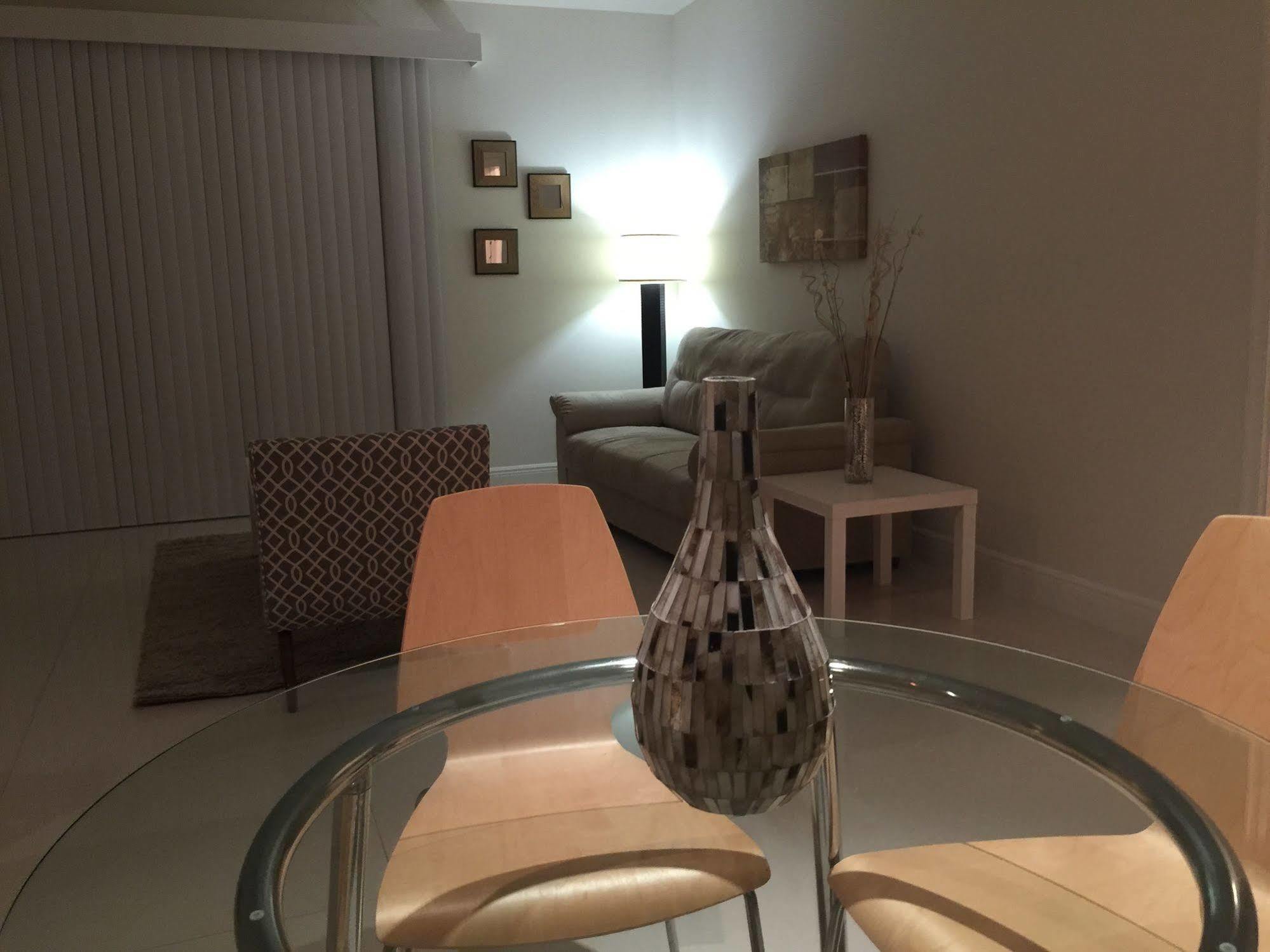 Lyx Suites At Merrick Park In Coral Gables Bagian luar foto