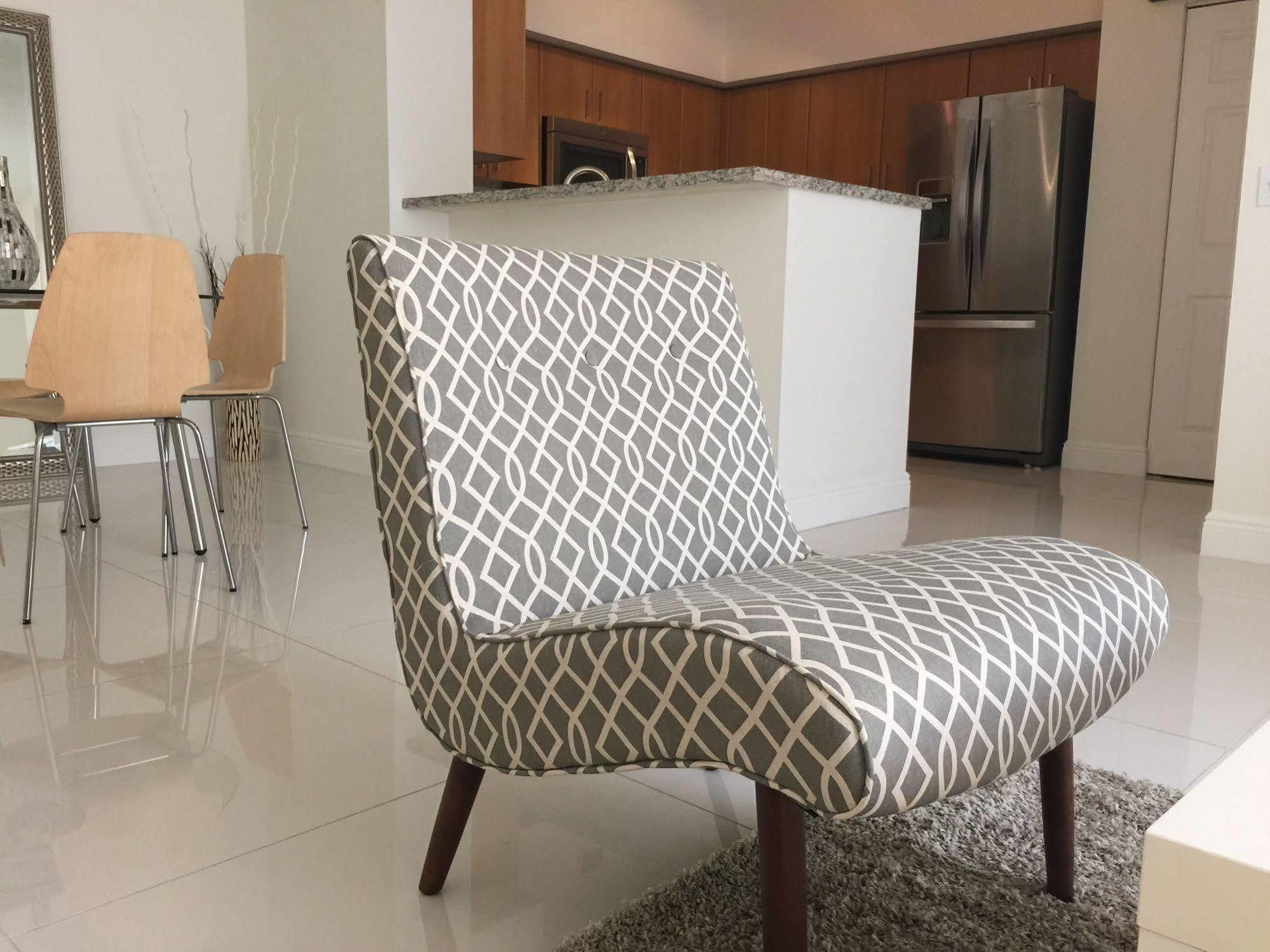Lyx Suites At Merrick Park In Coral Gables Bagian luar foto